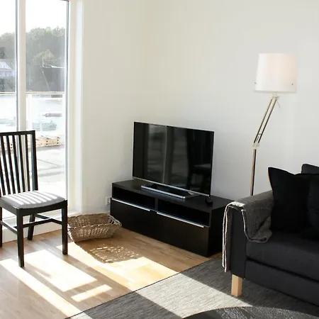 Stayplus Exclusive Seafront Holiday Villa *